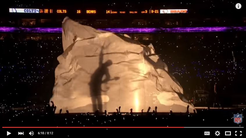 Watch Prince Sings Purple Rain In Super Bowl Downpour